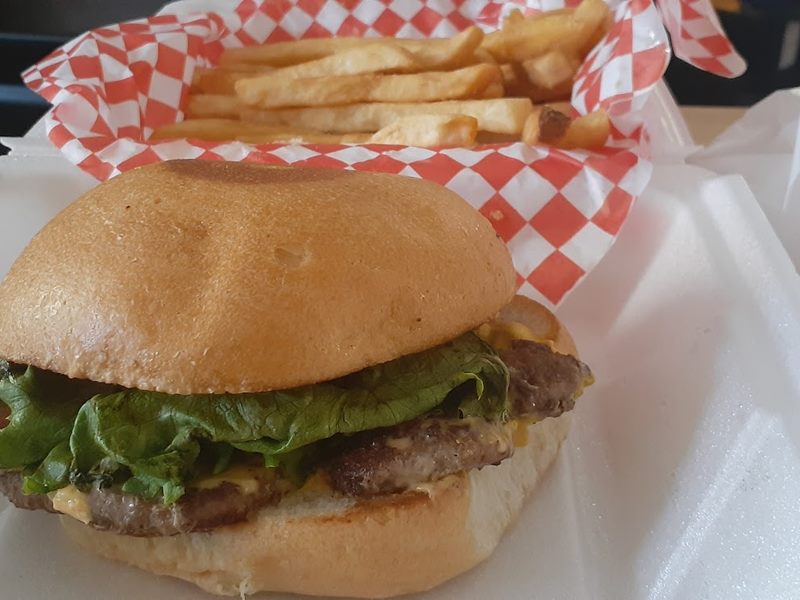 Benny's Tacos food